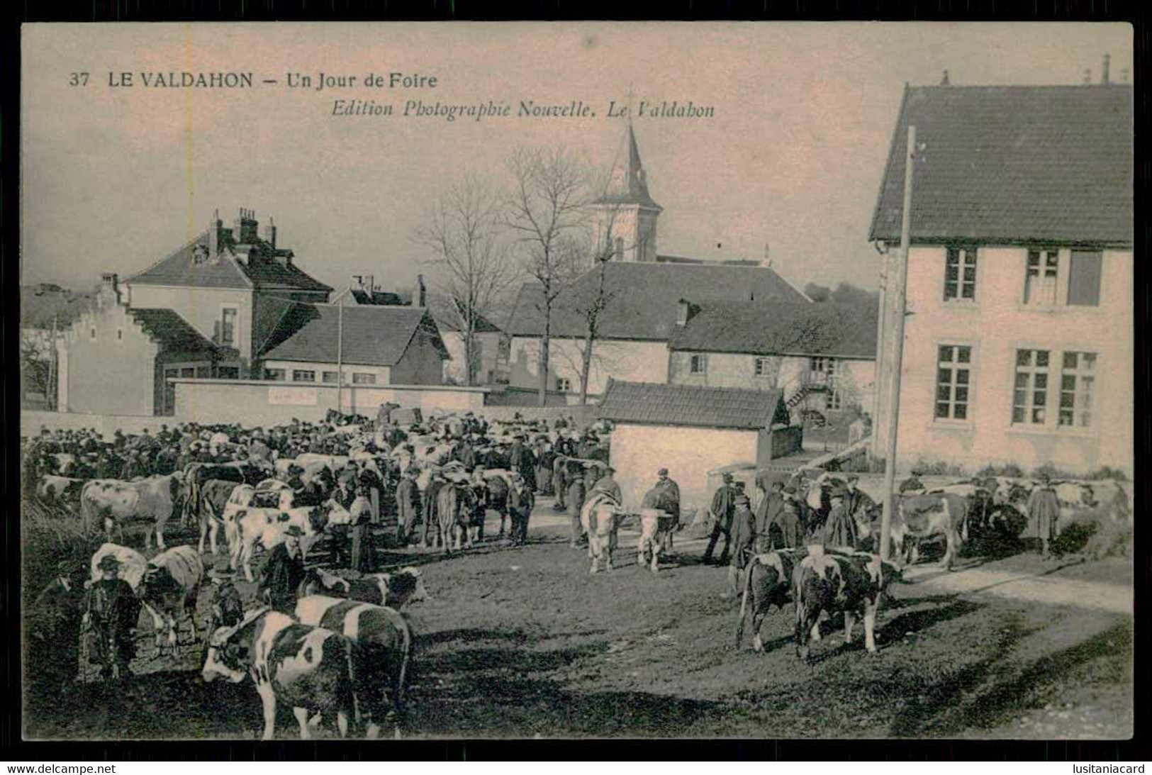 FRANCE - LE VALDAHON - Un Jour De Foire. ( Ed. Photographie Nouvelle Nº 37) Carte Postale - Fairs