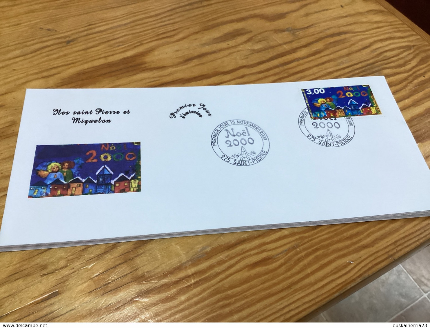 2 Enveloppes 1er Jour Saint-pierre Et Miquelon Noël 2000 - Oblitérés