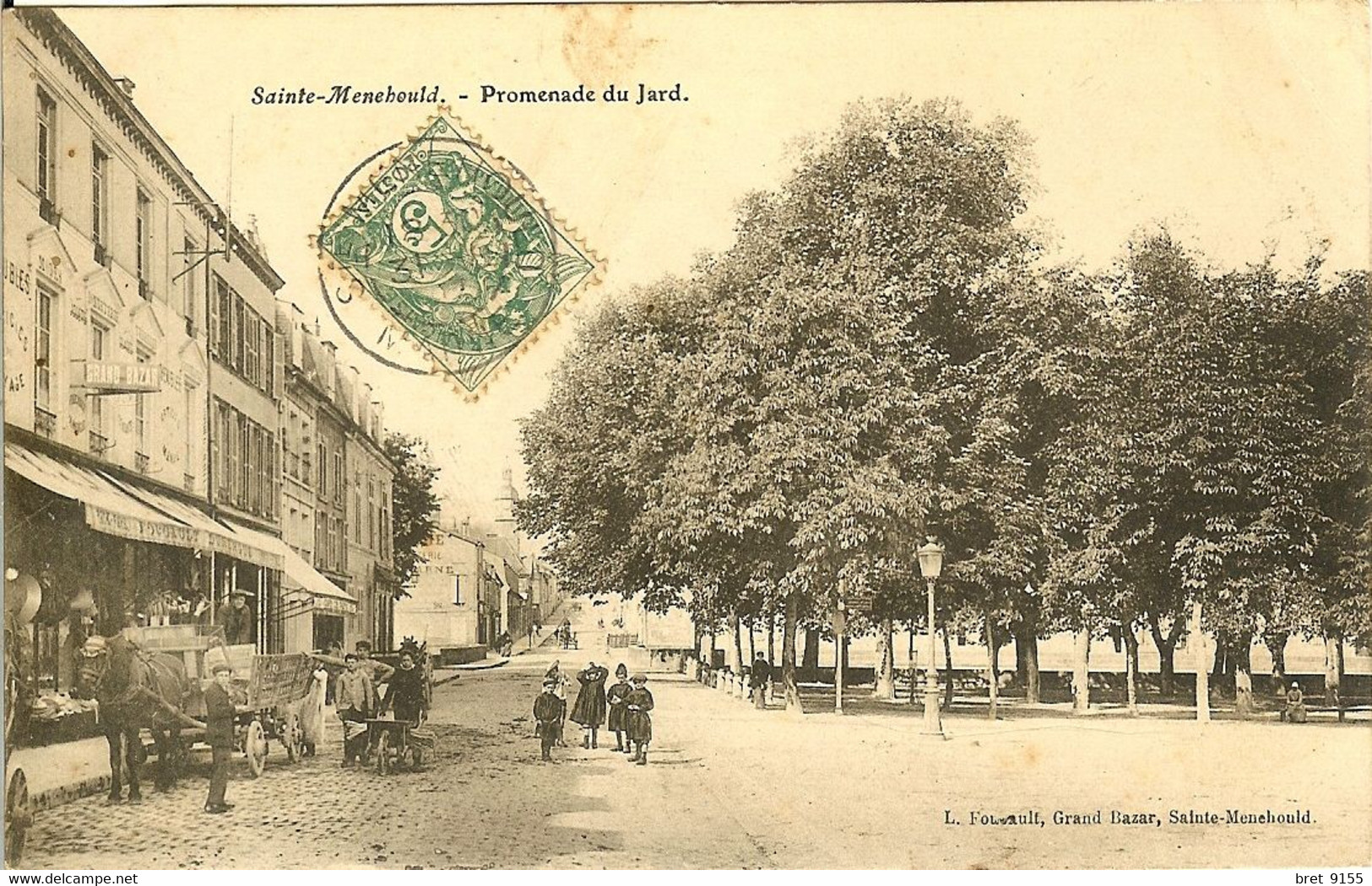 51 SAINTE MENEHOULD PROMENADE DU JARD LE GRAND BAZARD DE L EDITEUR FOUCAULT AVEC UNE BELLE ANIMATION DEVANT SA PORTE - Sainte-Menehould