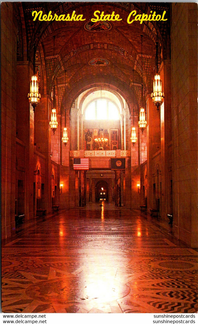 Nebraska Lincoln The State Capitol Main Hallway Looking Towards The Rotunda - Lincoln