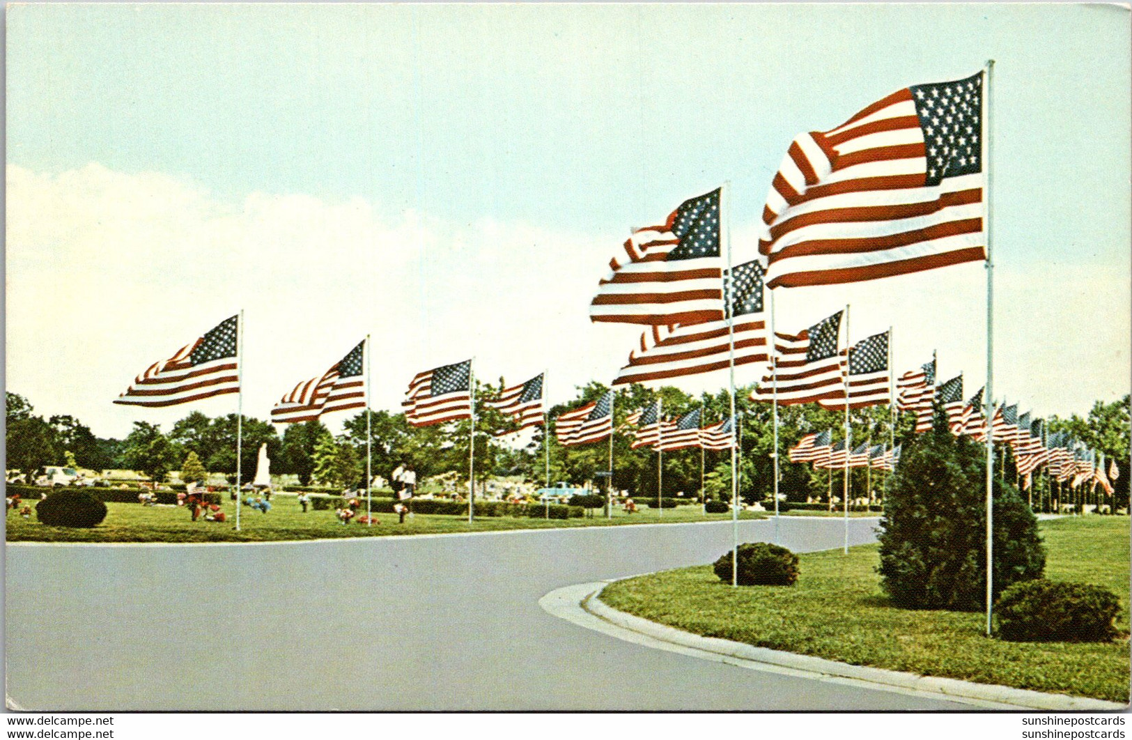 Kansas Wichita Resthaven Gardens Of Memory "Avenue Of Flags" - Wichita