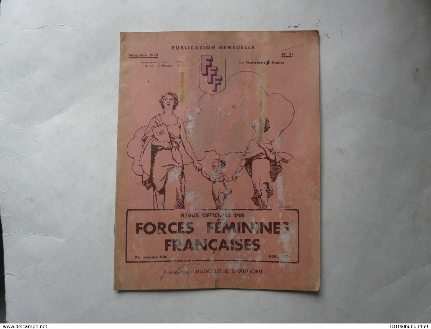 REVUE OFFICIELLE DES FORCES FEMININES FRANCAISES 1932 - Sociologie