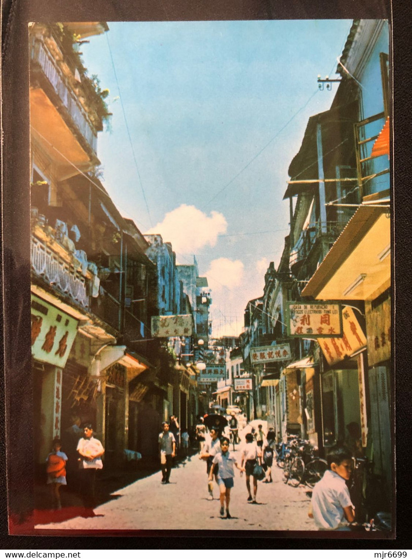 MACAU 1950'S 60'S, STREET VIEW, UNIVERSAL CO. PRINTING, SIZE 15,1 X 10,5CM, #120. - Macao