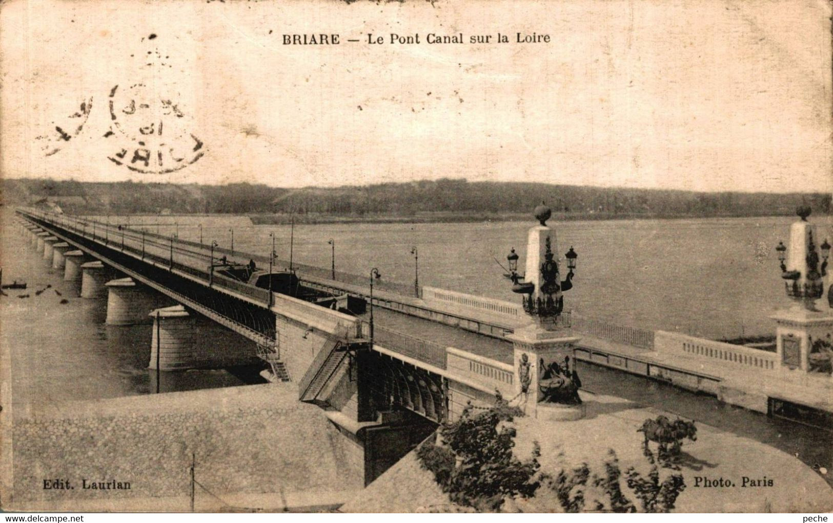 N°96058 -cpa Briare -le Pont Canal Sur La Loire- - Briare