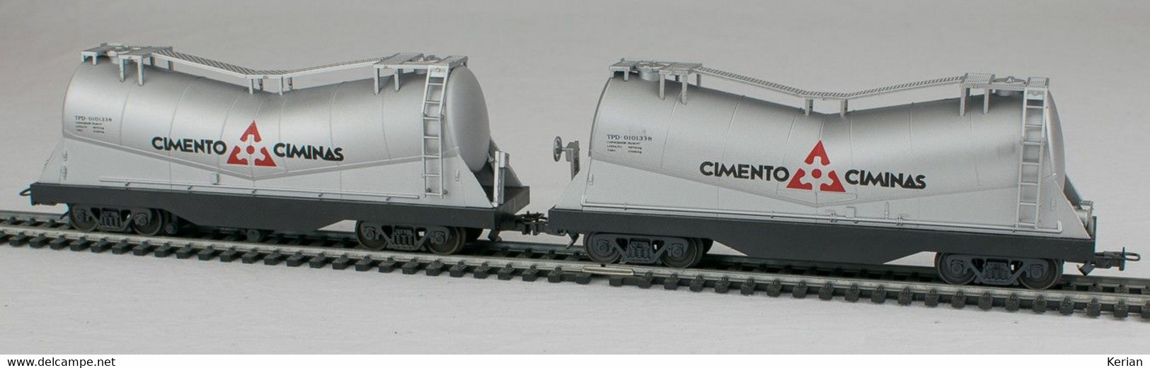 Frateschi HO - 2 Wagons Transport De Ciment à Bogies "CIMENTO CIMINAS" - Ref. 2045 BO - Wagons Marchandises