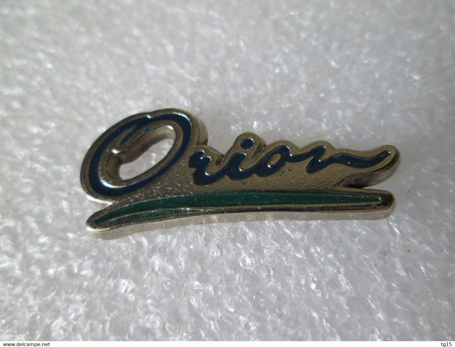 PIN'S    LOGO  FORD  ORION - Ford