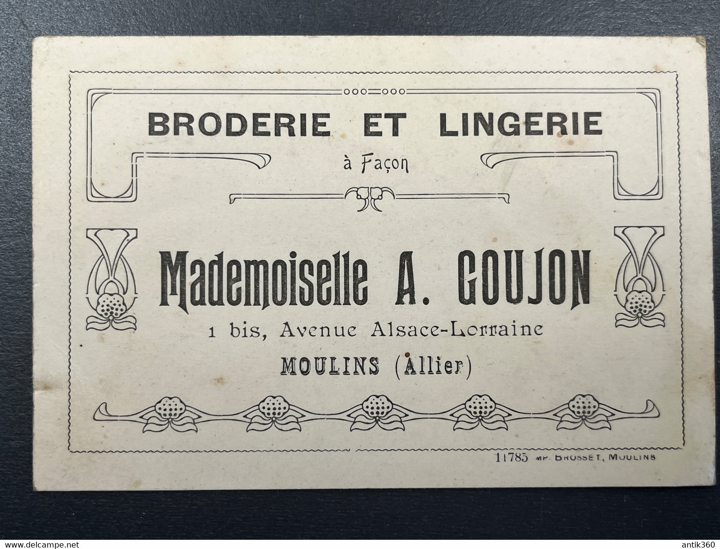 Carte De Visite Ancienne Broderie Et Lingerie A. GOUJON Moulins Allier Publicité Ancienne - Visitenkarten