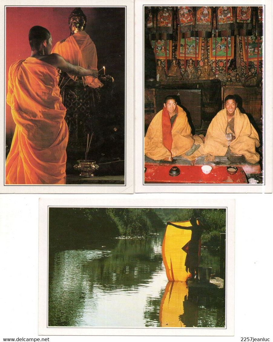 3 CPM  ( Postcard) - Thailand Moine Lavant Sa Robe  & Ayutthaya  * Bhoutan Moines Monastère De Xialu - Buddhism