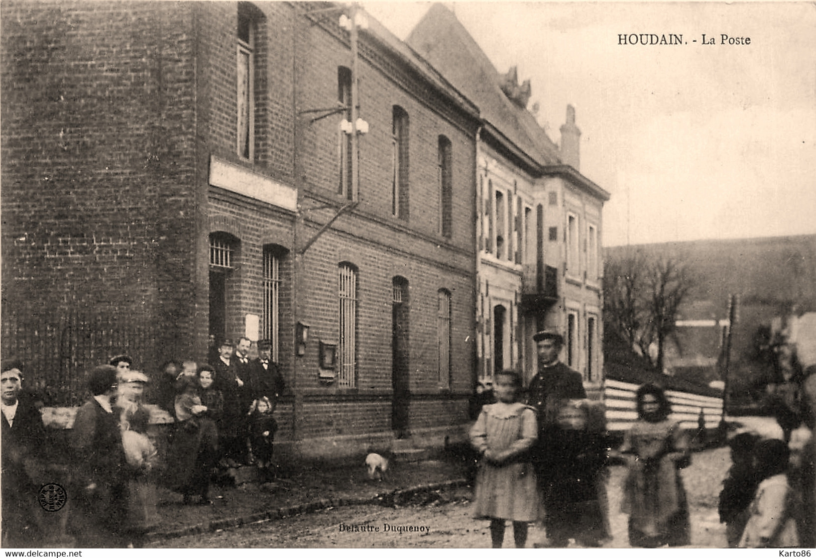 Houdain * Rue Et Vue Sur La Poste Du Village * Ptt - Houdain