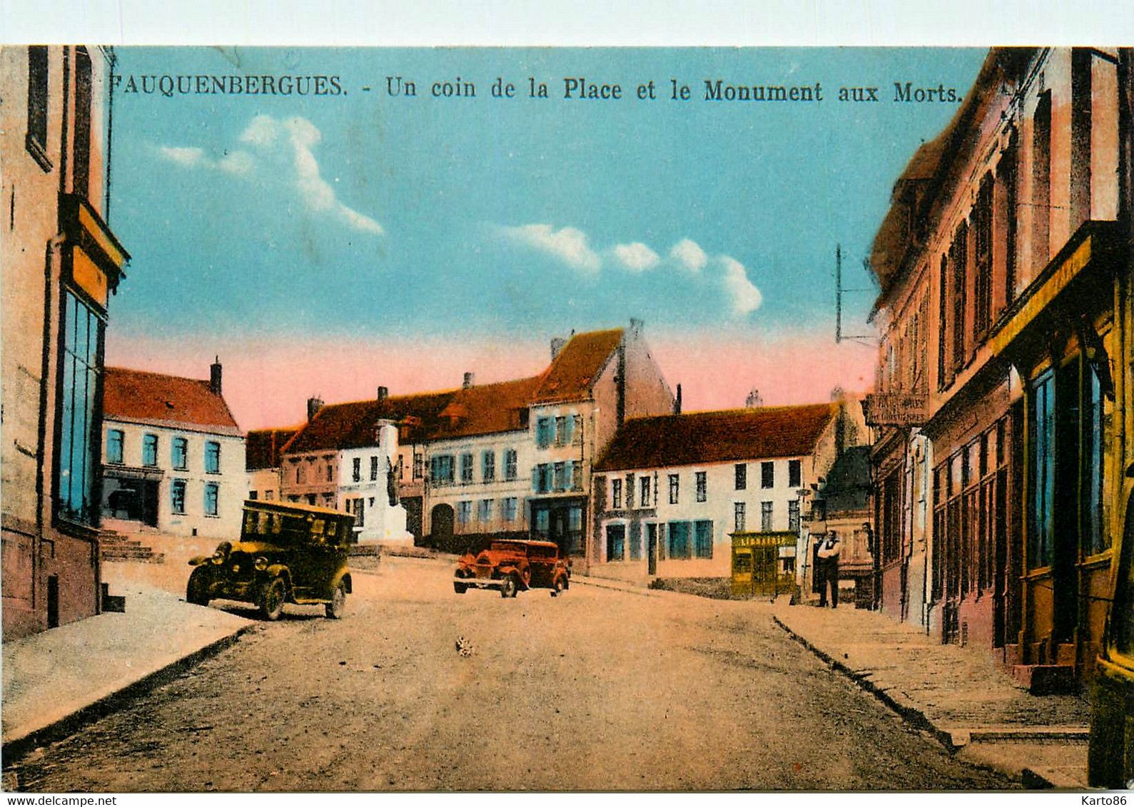 Fauquembergues * Un Coin De La Place Et Le Monument Aux Morts * Débit De Tabac Tabacs - Fauquembergues