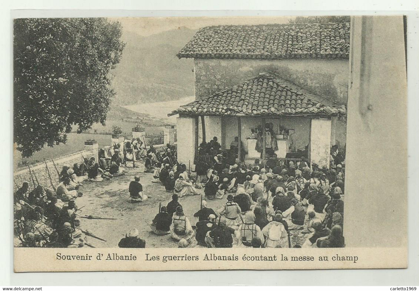 SOUVENIR D'ALBANIE - LES GUERRIERS ALBANAIS ECOUTANT LA MESSE AU CHAMP    - NV FP - Albanië