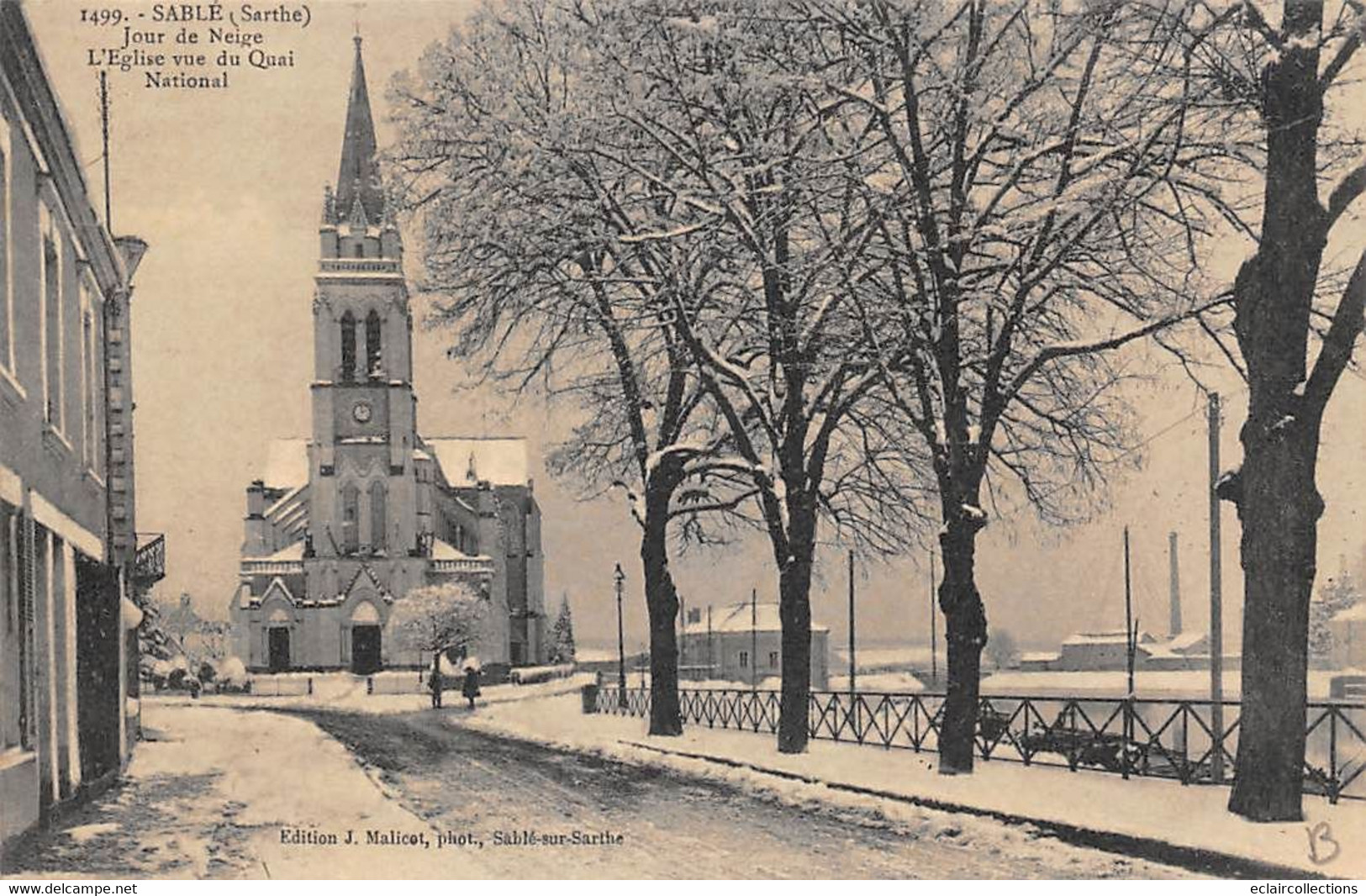 Sablé Sur Sarthe          72            L'Eglise Vue Du Quai National Jour De Neige        (voir Scan) - Sable Sur Sarthe