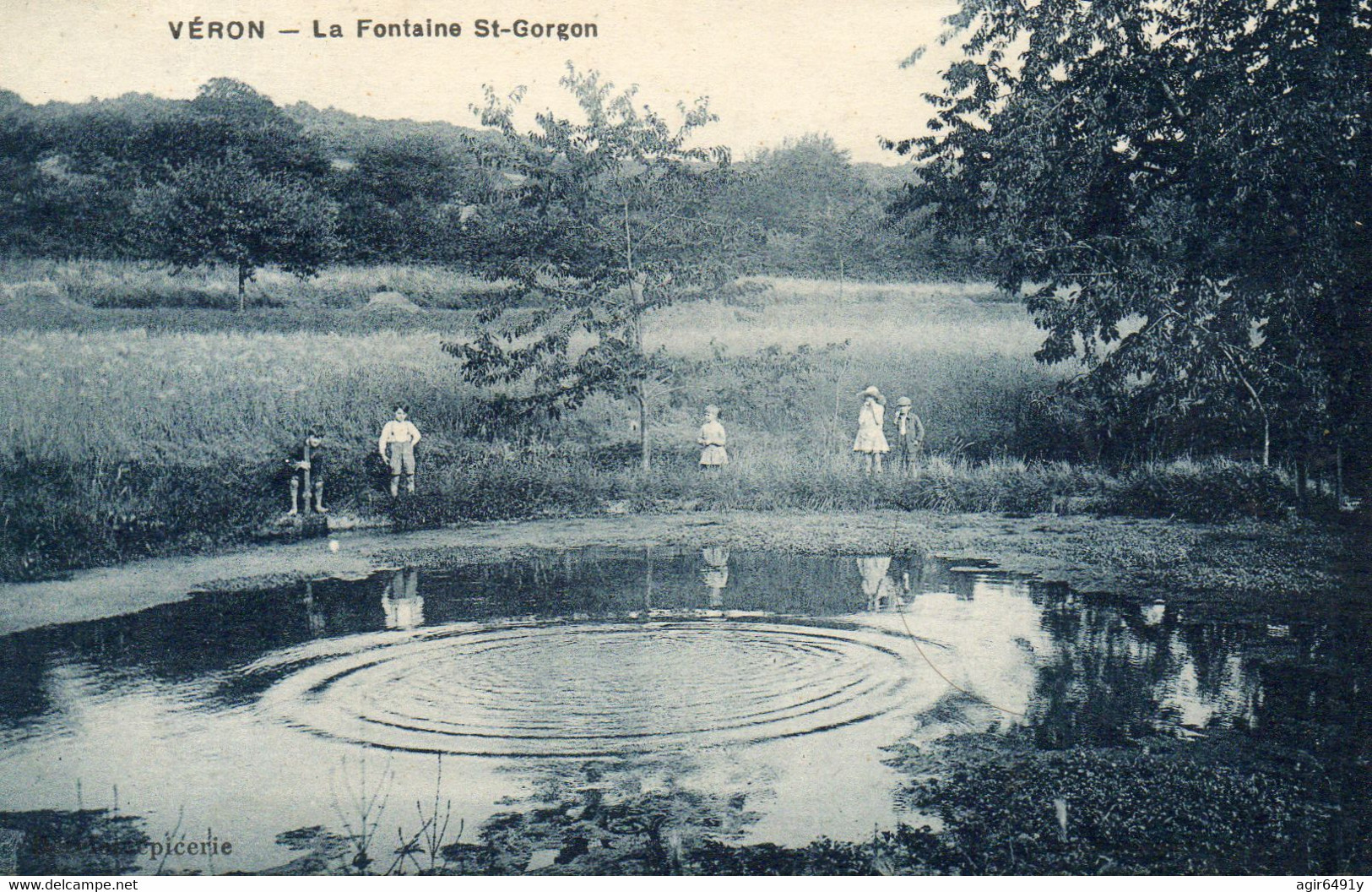 - VERON (89) -  La Fontaine St Gorgon  (animée)  -27644- - Veron