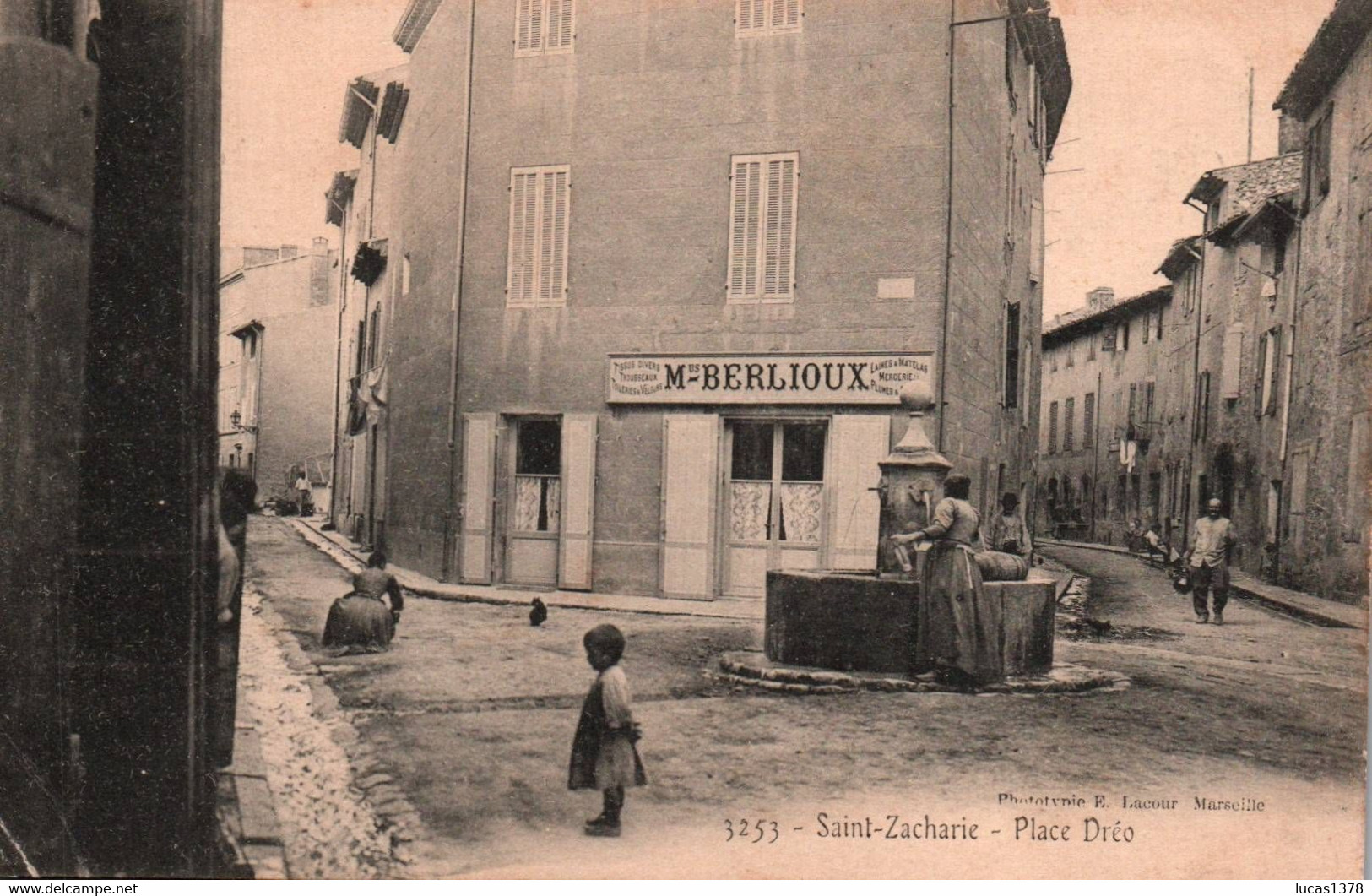 83 / SAINT-ZACHARIE - Place Dréo / LACOUR 3253 - Saint-Zacharie