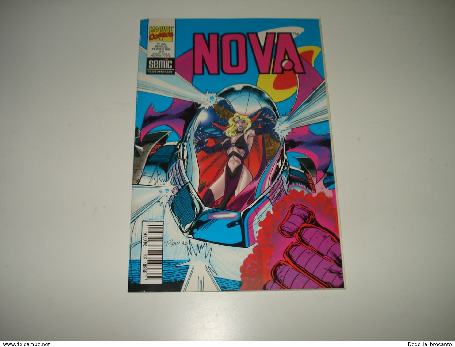 C22 / Marvel Comics  NOVA  N° 205  SEMIC éditions - Février  1995 - Comme Neuf - Nova