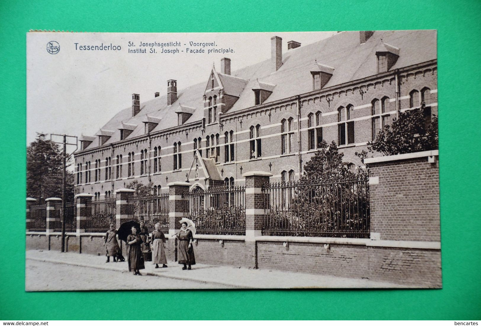 Tessenderloo 1934: Institut St Joseph : Façade Prinicipale Très Animée - Tessenderlo