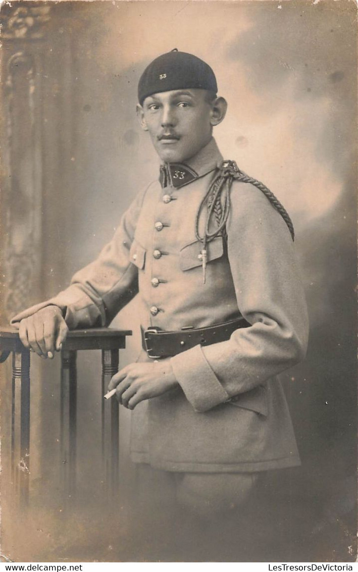 CPA Photo D'un Militaire - Portrait - Soldat En Uniforme à Identifier - Béret - Fotografia