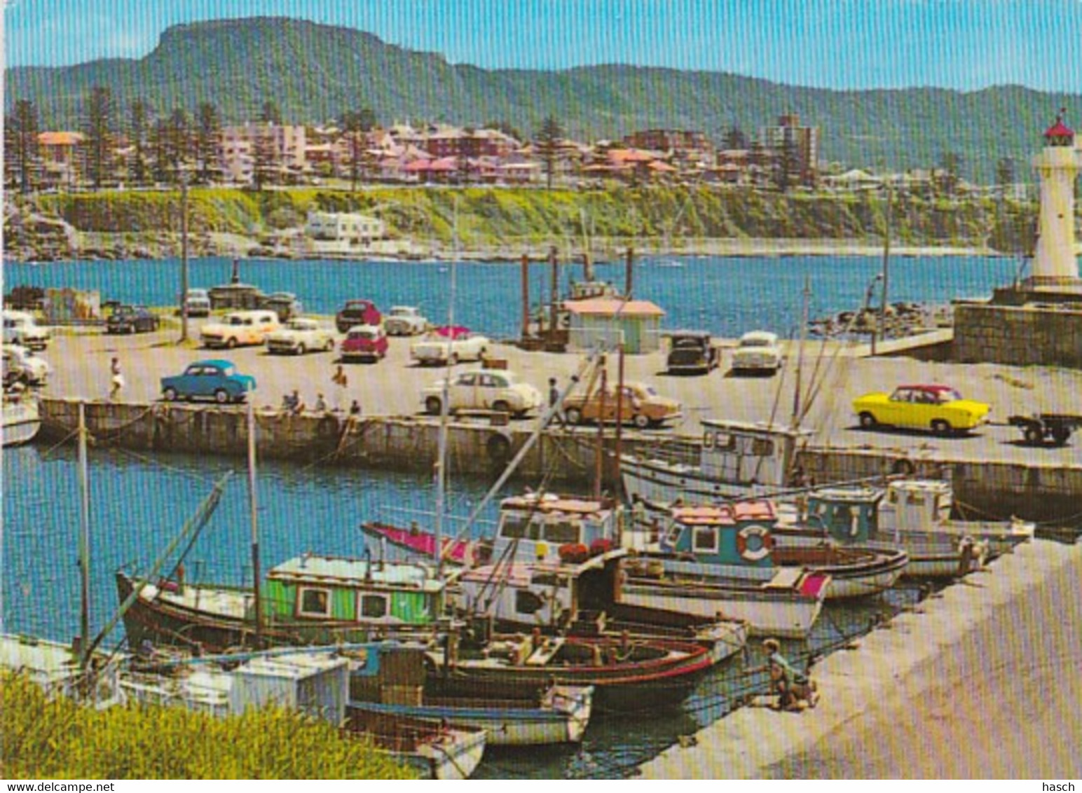 4877  84 Wollongon, N.S.W. Boat Harbour (old Cars) - Wollongong