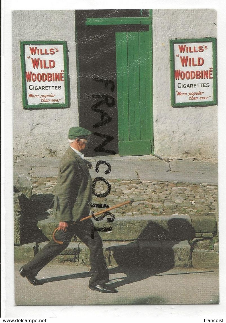 République D'Irlande. Mayo. Ballinrobe. Passant, "Cigarettes Will's  Wild Woodbine". Real Ireland - Mayo