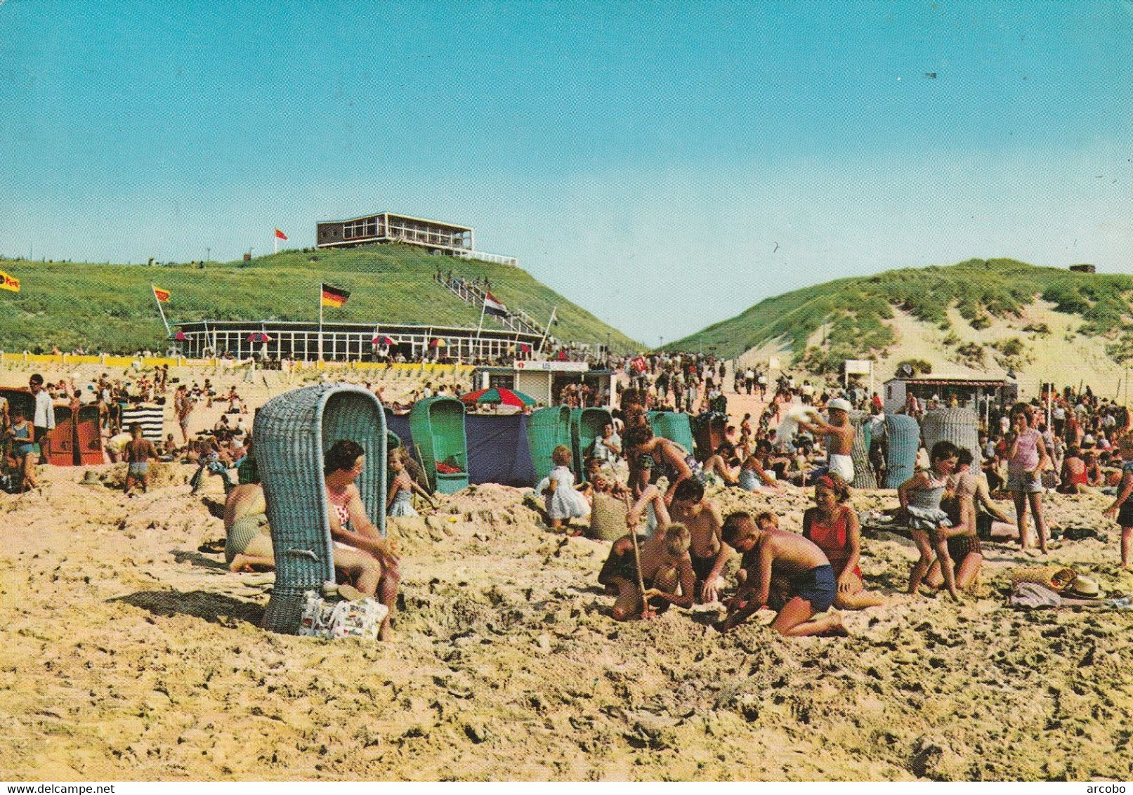 Wijk Aan Zee Strand Met Hotel 't Hoge Duin - Wijk Aan Zee