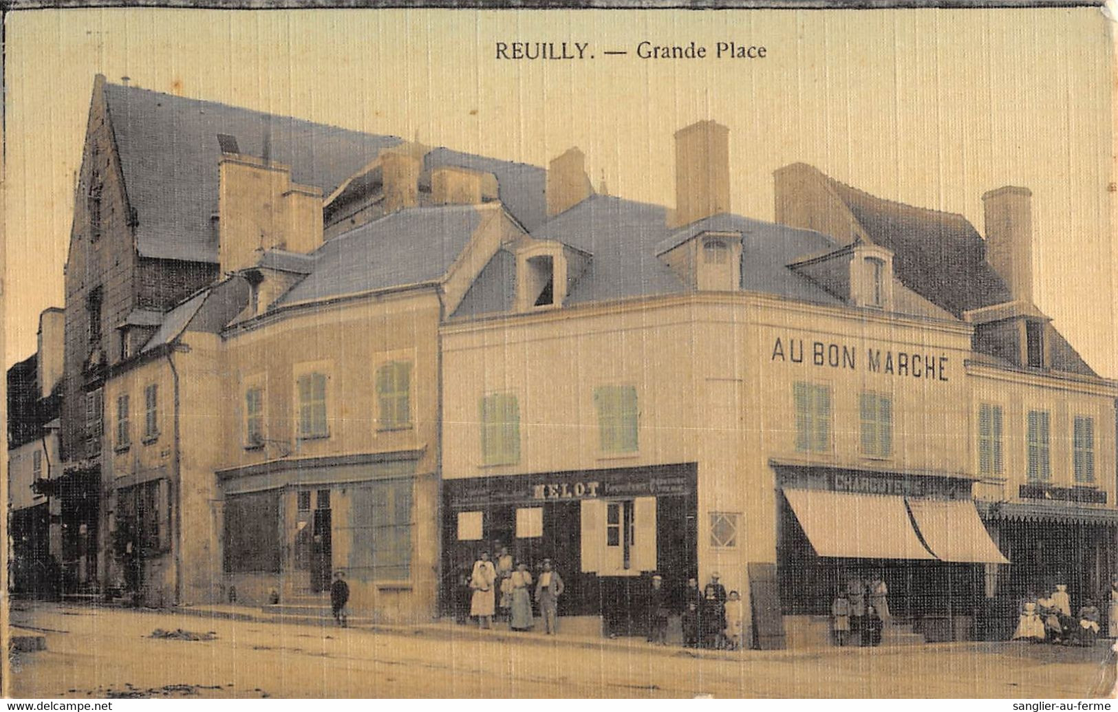 CPA 36 REUILLY GRANDE PLACE (cpa Toilée - Other & Unclassified