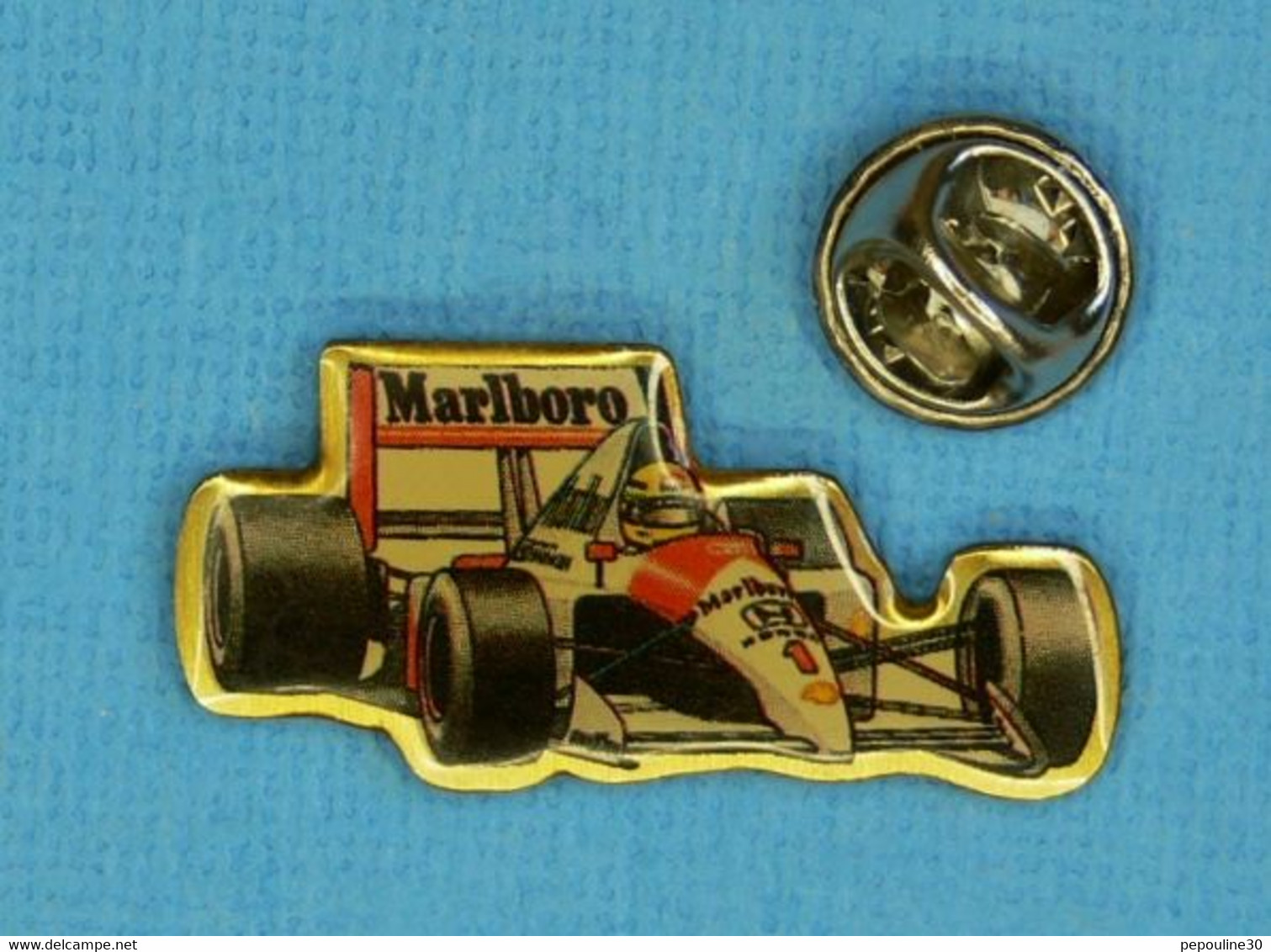 1 PIN'S //  ** AYRTON SENNA / McLAREN HONDA N°1 V6 TURBO 1,6 L  ** - F1