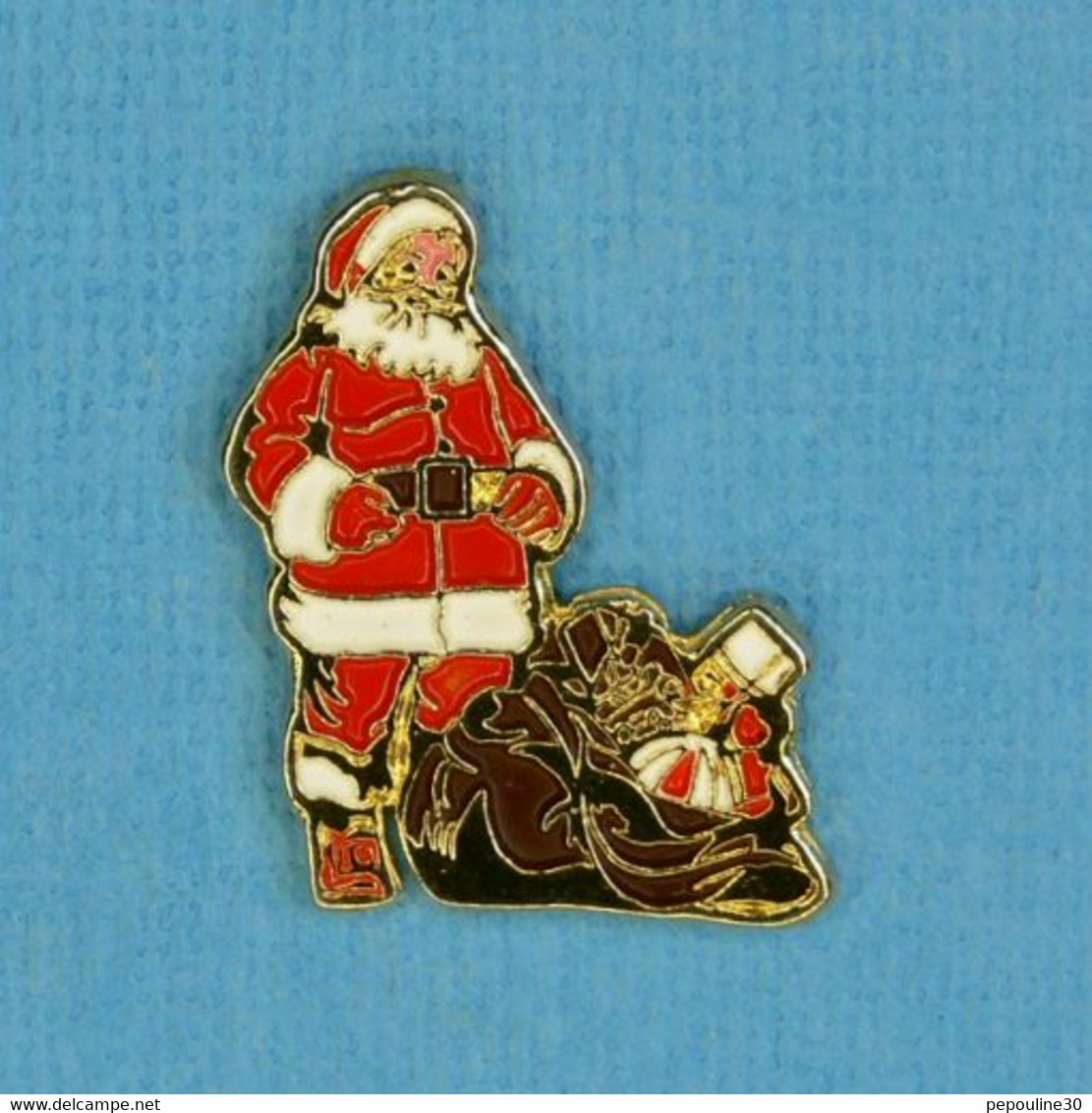 1 PIN'S //  ** LE PÈRE NOËL ET SA HOTTE PLEINE DE CADEAUX ** - Navidad