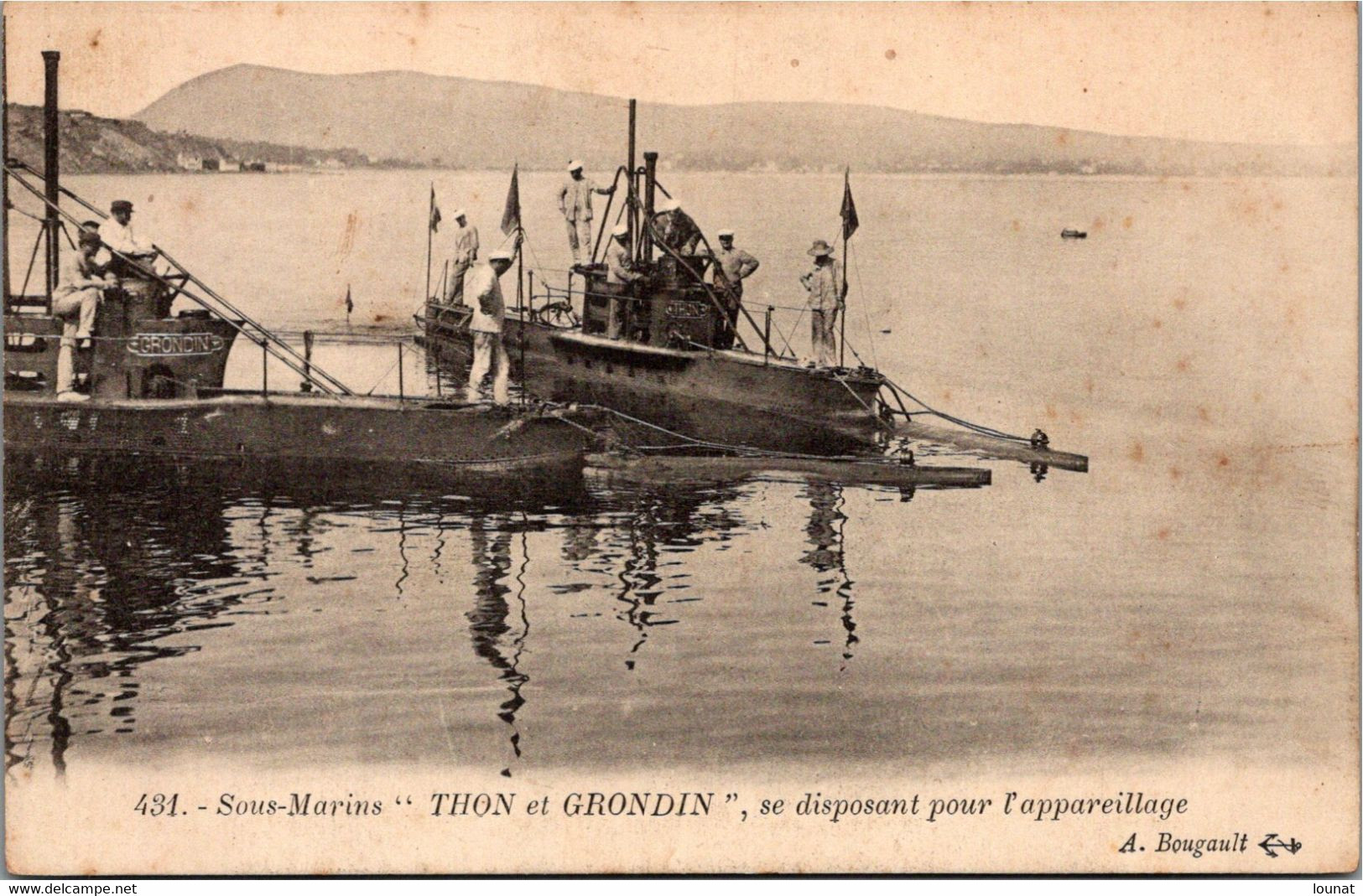 Bateau - Sous Marins "THON Et GRONDIN " Se Disposant Pour L'appareillage Edition A. Bourgault - Submarinos