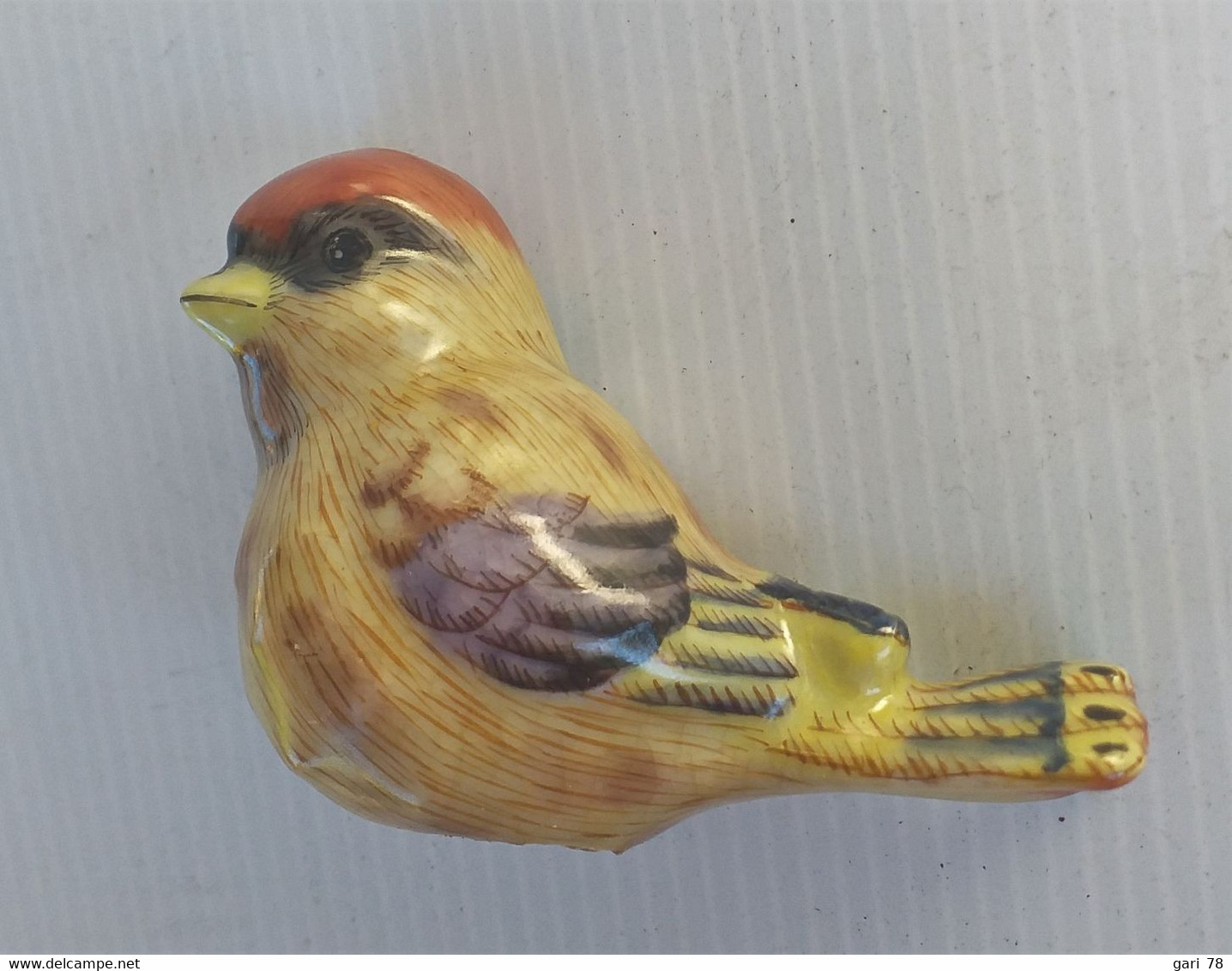 Oiseau En Porcelaine Ou Ceramique Hauteur 6 Cm - Animales