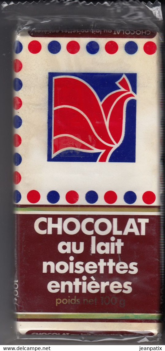 Ancienne Plaquette De Chocolat - 2 Tablettes Au Lait Noisettes Sous Blister - MENIER - Fabriqué Noisel Marne La Vallée - Chocolat