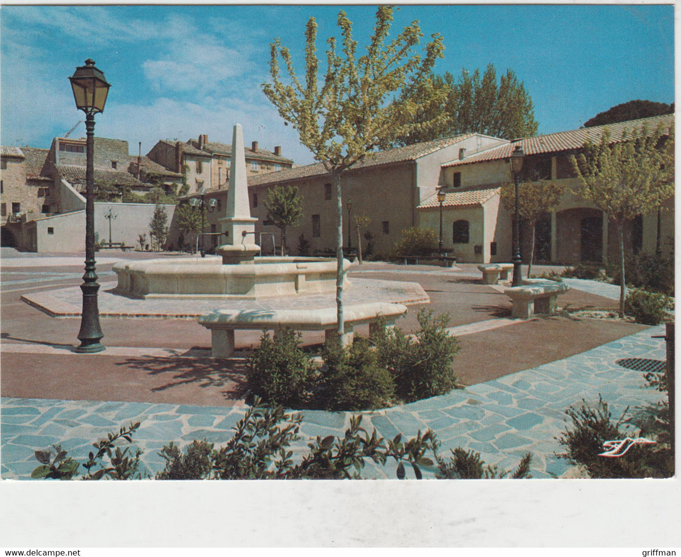 EYGUIERES LA PLACE MONNIER 1985 CPSM GM TBE - Eyguieres