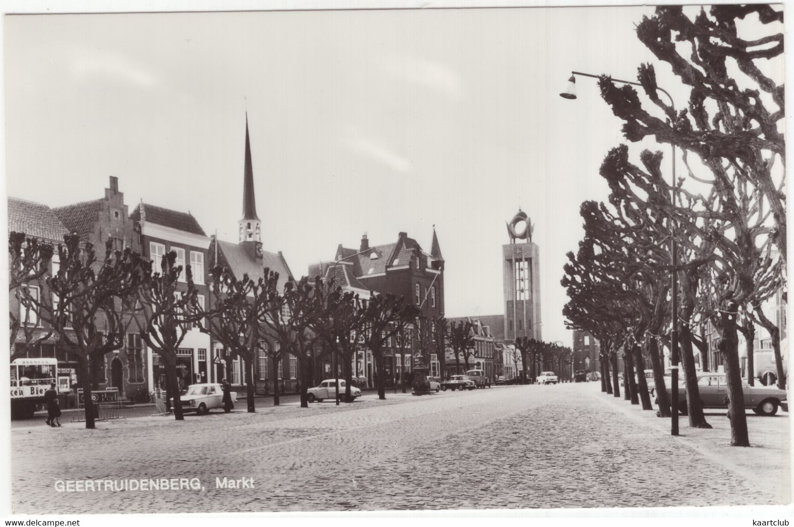 Geertruidenberg, Markt- (Noord-Brabant, Nederland) - Opel Rekord A, Fiat 1300/1500, Renault Dauphine,  Ford Anglia - Geertruidenberg