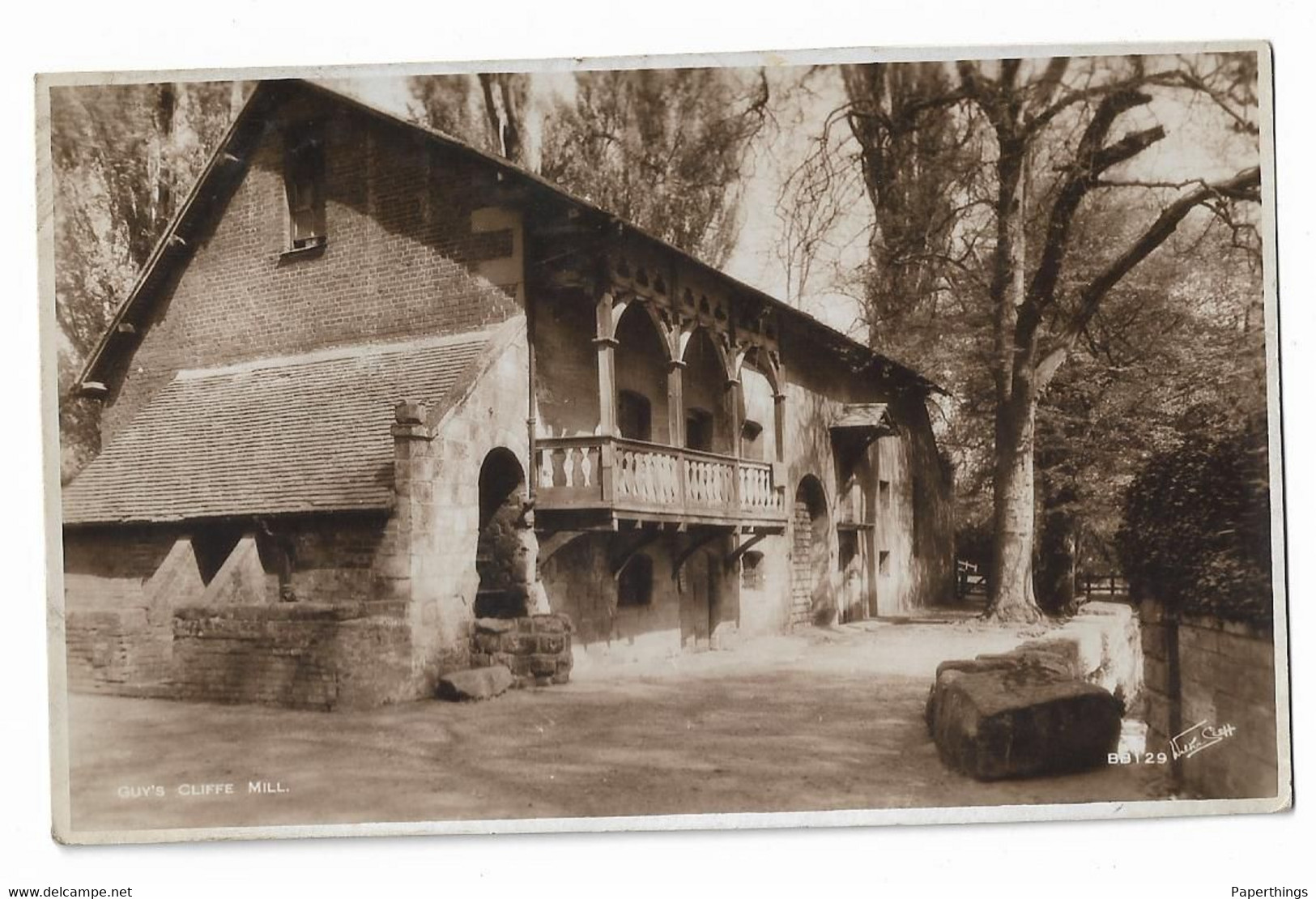 Real Photo Postcard, Guy's Cliffe Mill, Building, Landscape, House. - Warwick