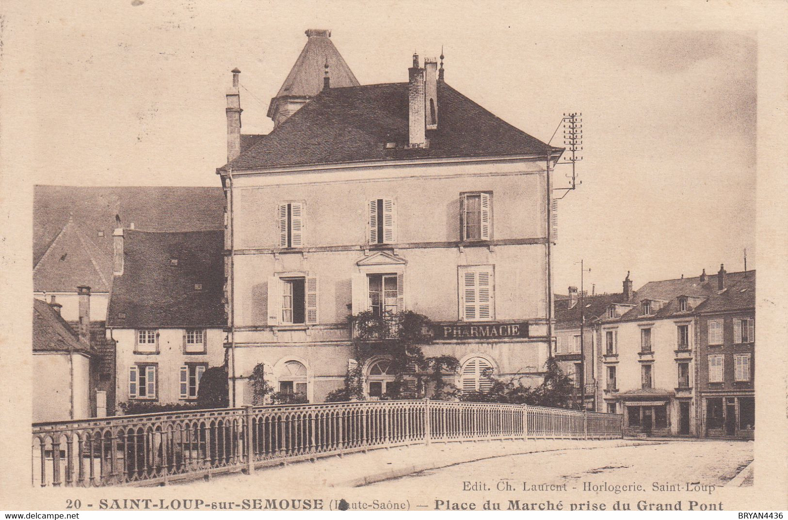 70 - SAINT LOUP SUR SEMOUSE - HAUTE SAÔNE - PLACE DU MARCHE PRISE DU GRAND PONT - VOIR DEUX SCANS - Saint-Loup-sur-Semouse