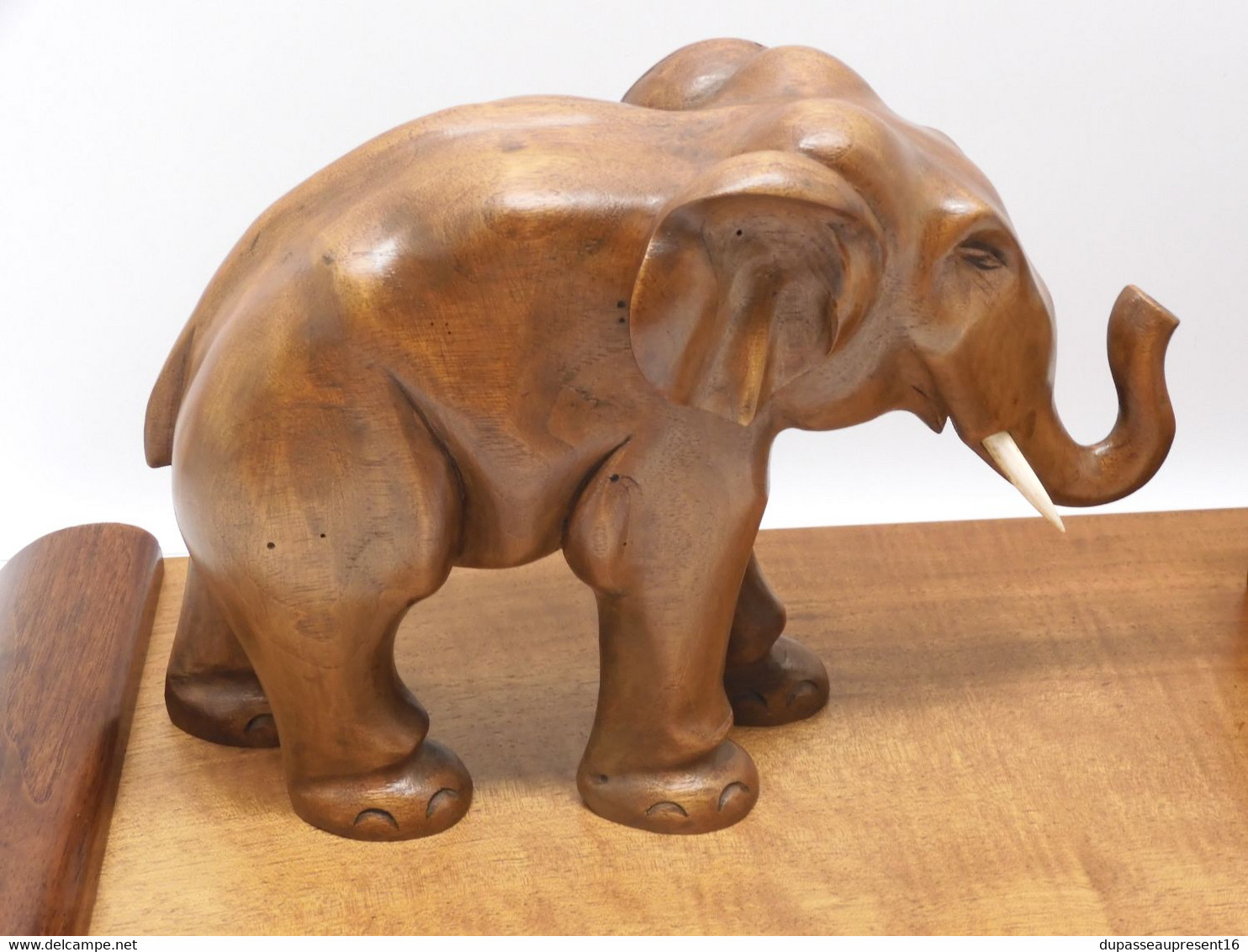 *DECO BUREAU ART DECO BOIS NOYER BOITE A CIGARETTES CIGARES ELEPHANT CADEAU  E