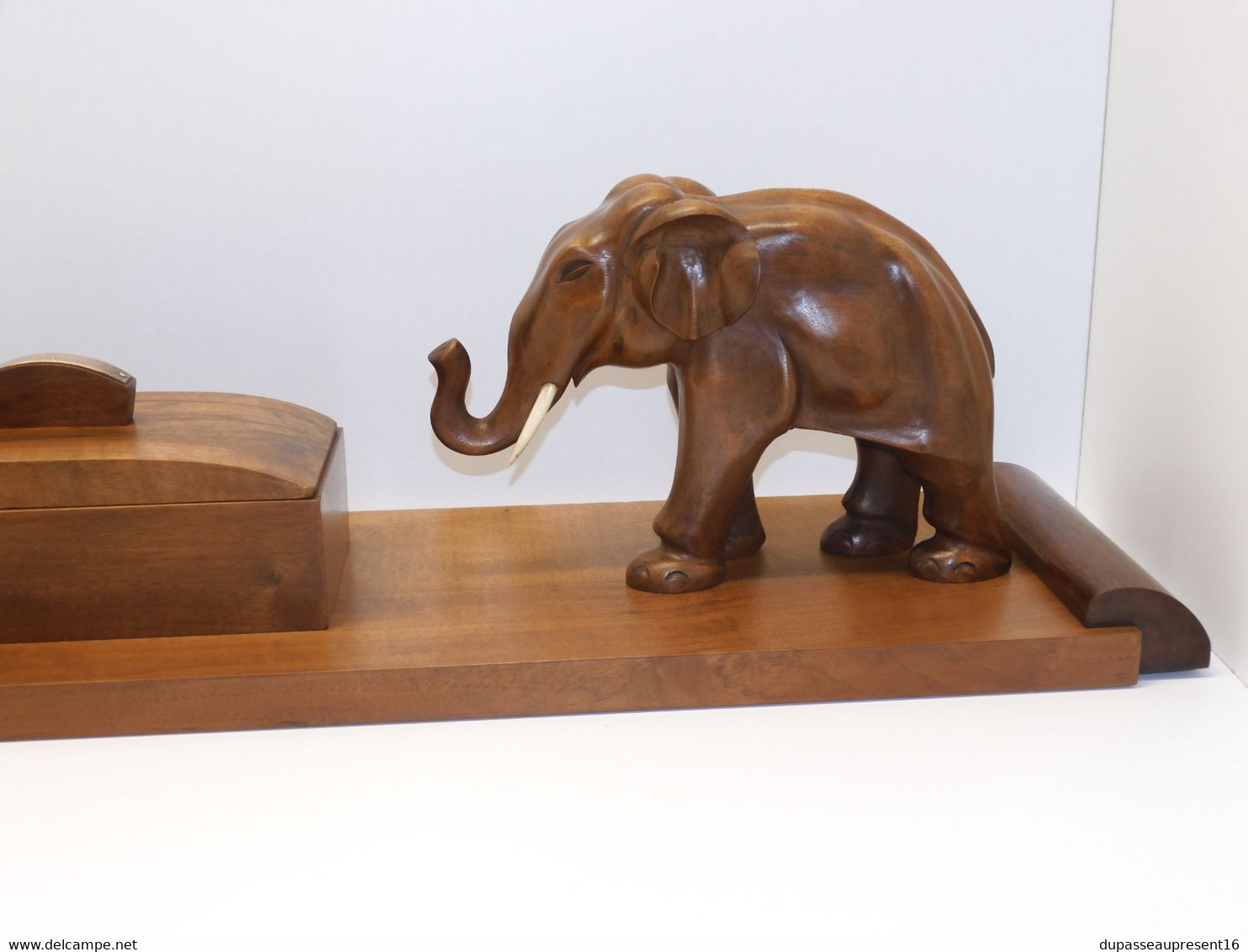 *DECO BUREAU ART DECO BOIS NOYER BOITE A CIGARETTES CIGARES ELEPHANT CADEAU  E