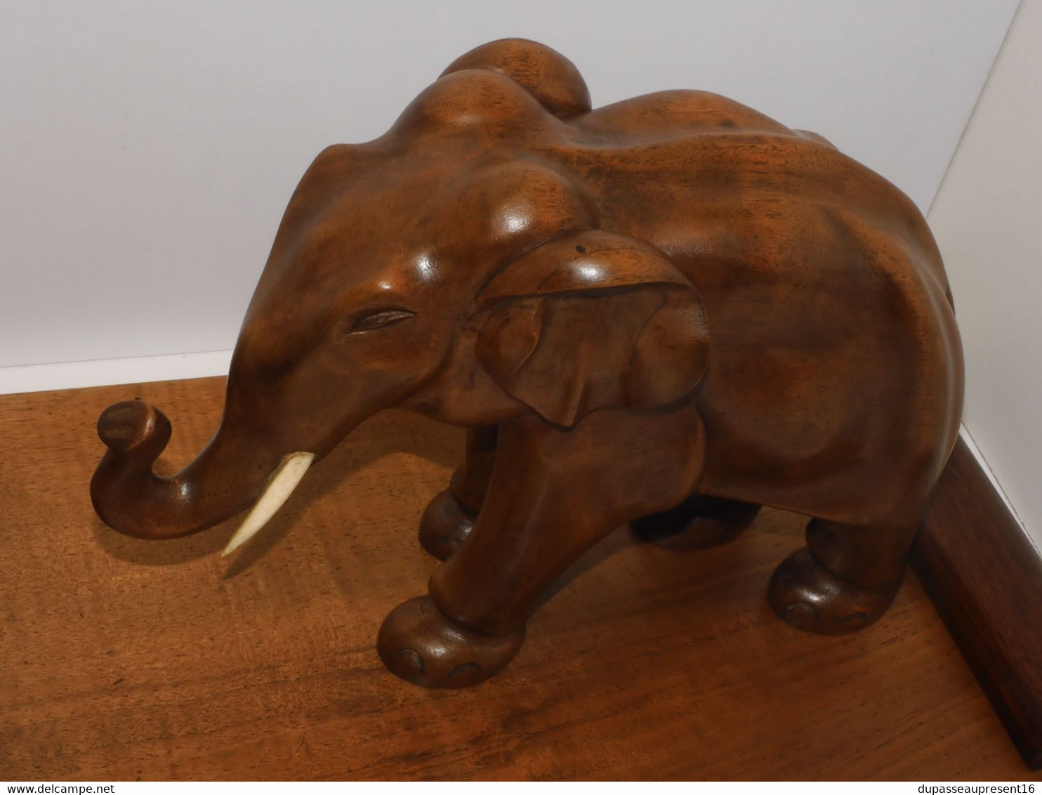 *DECO BUREAU ART DECO BOIS NOYER BOITE A CIGARETTES CIGARES ELEPHANT CADEAU  E