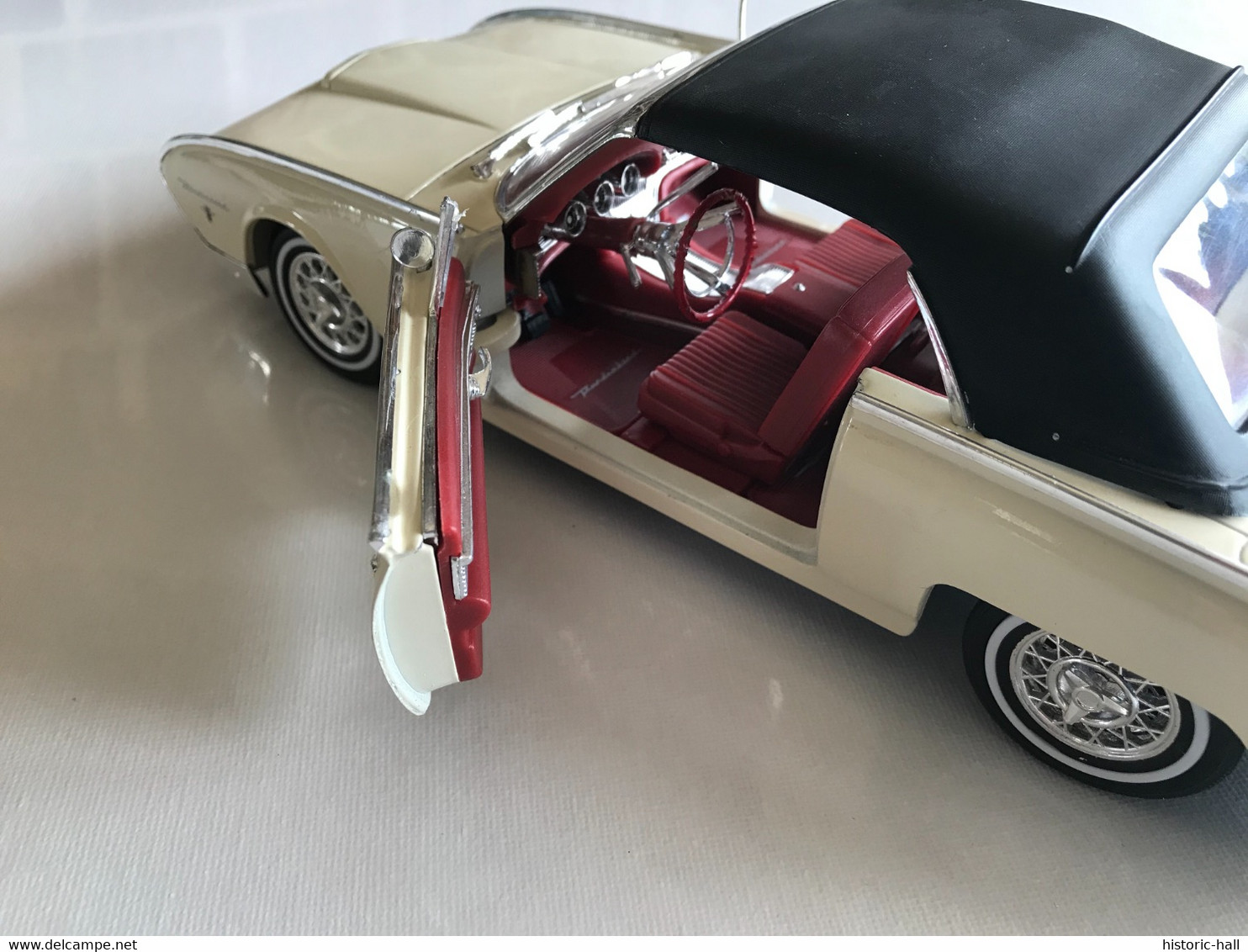 WELLY - 9868 - FORD THUNDERBIRD 1962 - 1:18