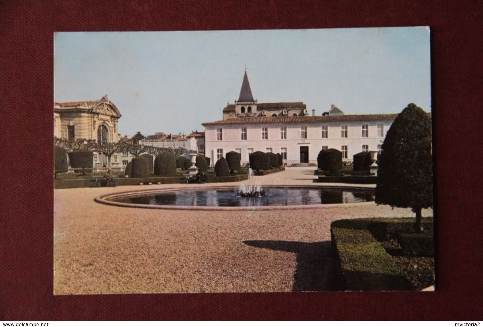 CASTRES - Jardin De L'évêché Et Musée GOYA - Castres