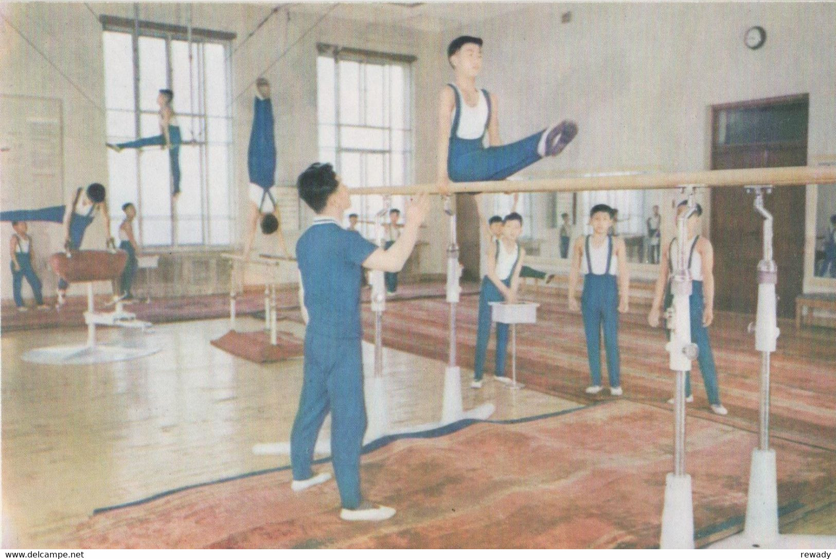 North Korea - Pyongyang - Salle De Gimnastique Du Palais Des Eleves Et Des Enfants - Corée Du Nord