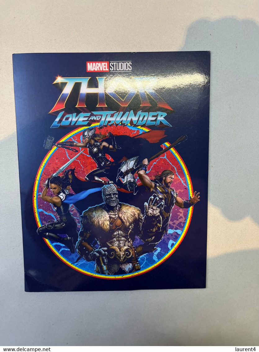 (folder 4-9-2022) Movie - Thor - Love & Thunder Folder (+ 1 Cover) + 12 Stickers - Presentation Packs