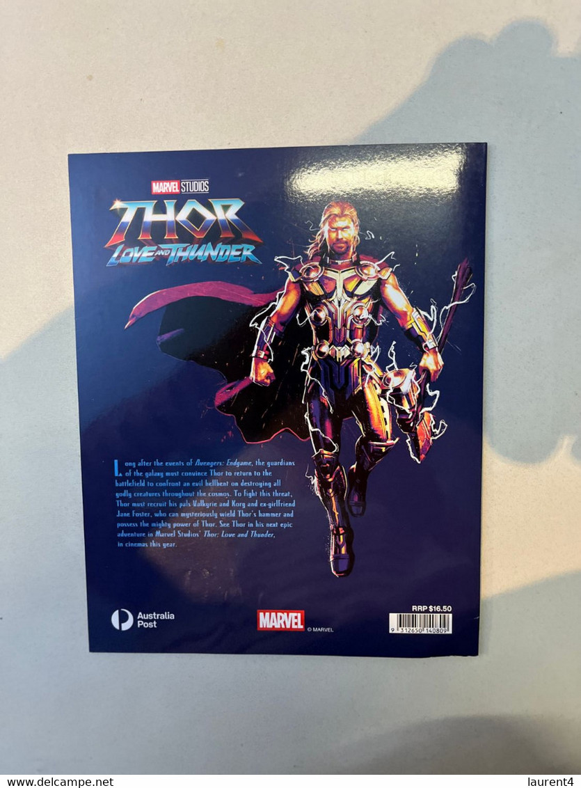 (folder 4-9-2022) Movie - Thor - Love & Thunder Folder (+ 1 Cover) + 12 Stickers - Presentation Packs