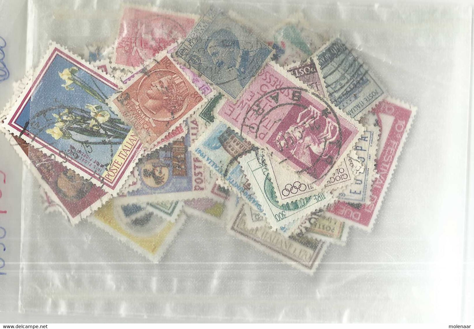 Sigarenkist Vol Met Zakjes Afgeweekte Postzegels Totall 125gram  (8356) - Lots & Kiloware (min. 1000 Stück)