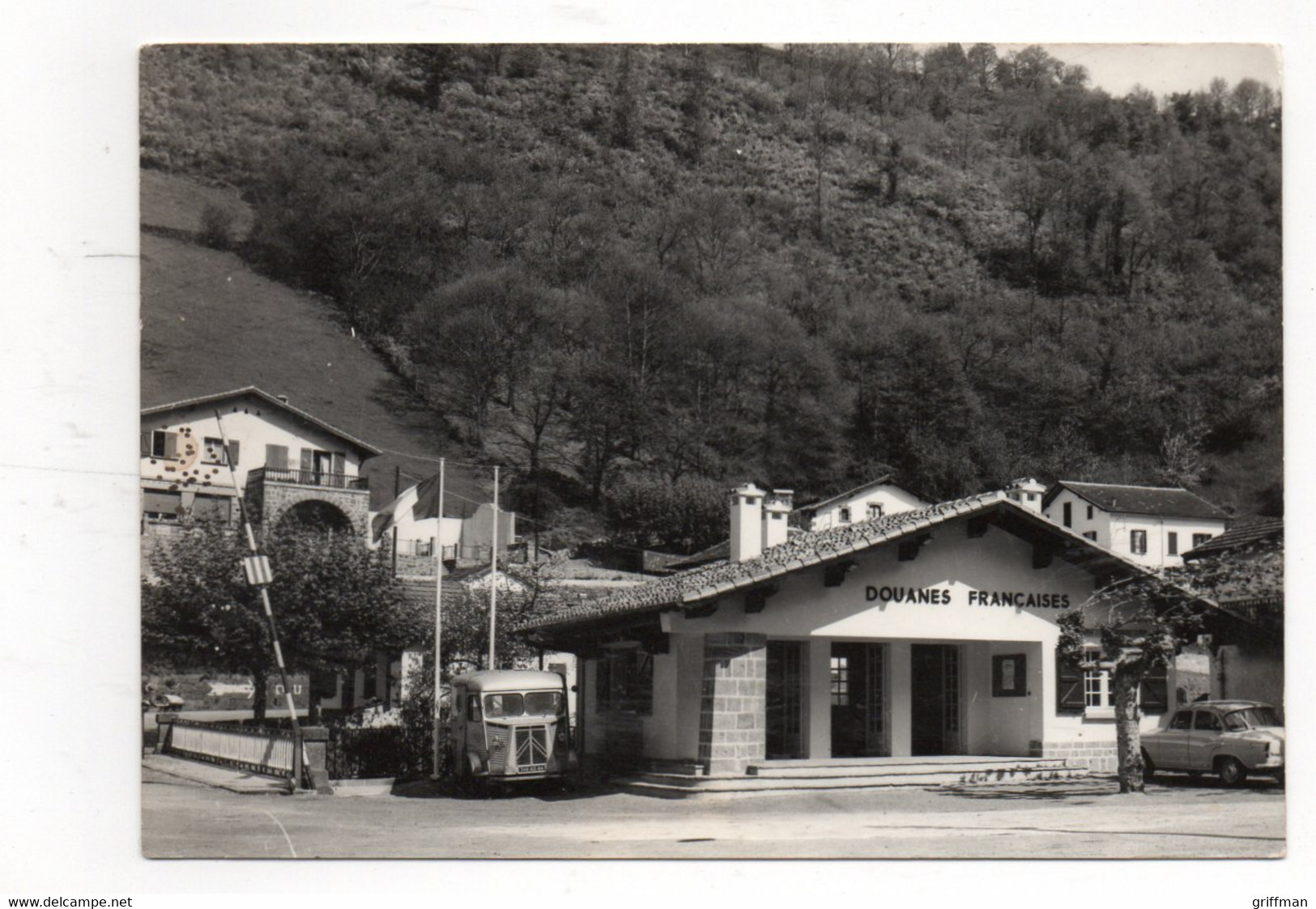 ARNEGUY FRONTIERE AU PIED DU COL DE RONCEVAUX CPSM GM TBE - Arnéguy