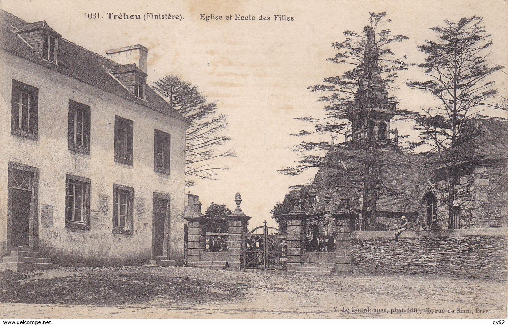 FINISTERE TREHOU EGLISE ET ECOLE DES FILLES - Autres & Non Classés