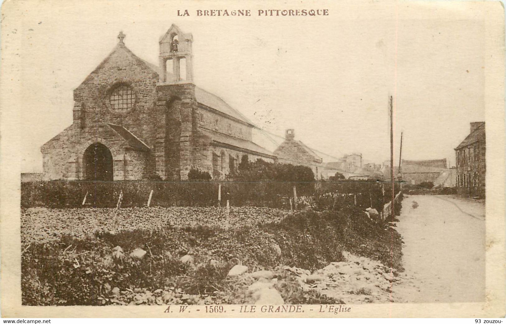 22.Bretagne  Pleumeur - Badou , Ile Grande L église Vers 1934 - Pleumeur-Bodou