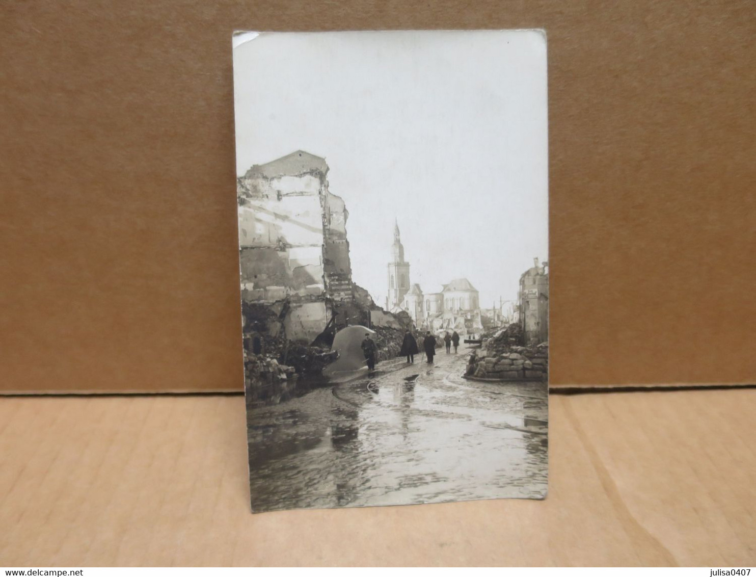 CAMBRAI (59) Carte Photo Guerre 1914-18 Rue En Ruines Animation - Cambrai