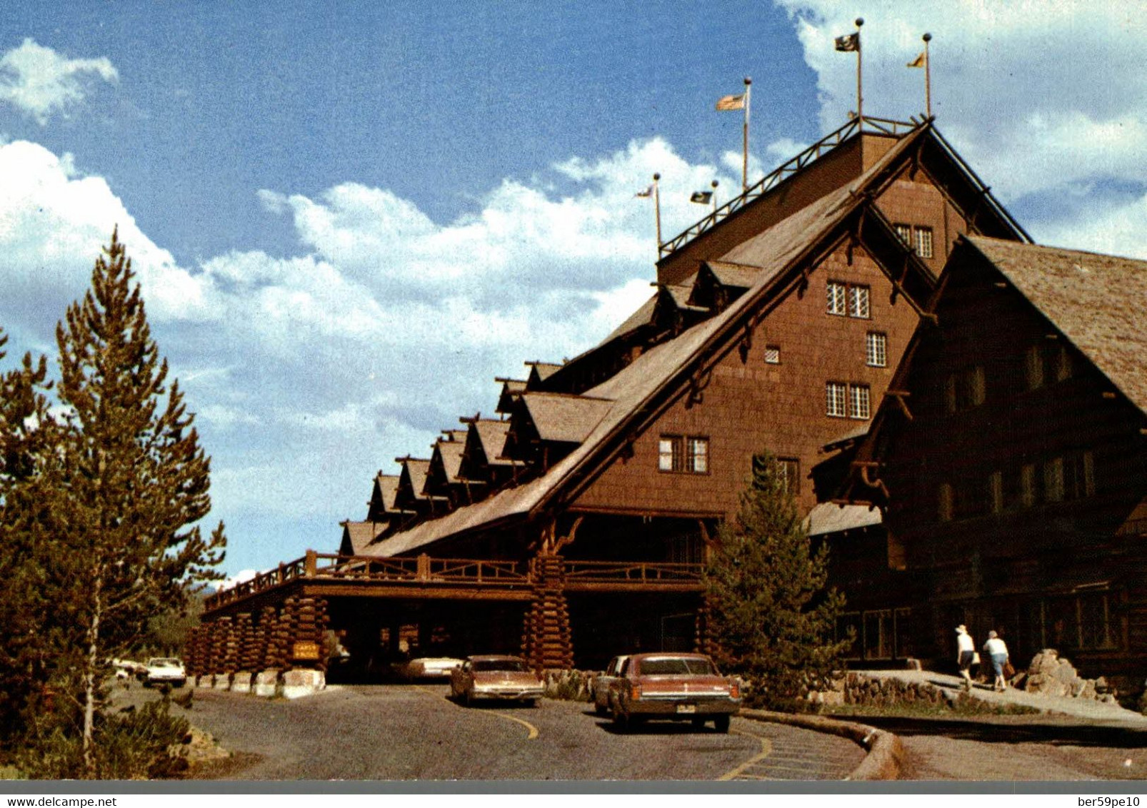 OLD FAITHFUL INN - UPPER GEYSER BASIN / YELLOWSTONE NATIONAL PARK A VIEW OF MAN MADE BEAUTY IN THE PARK - Yellowstone