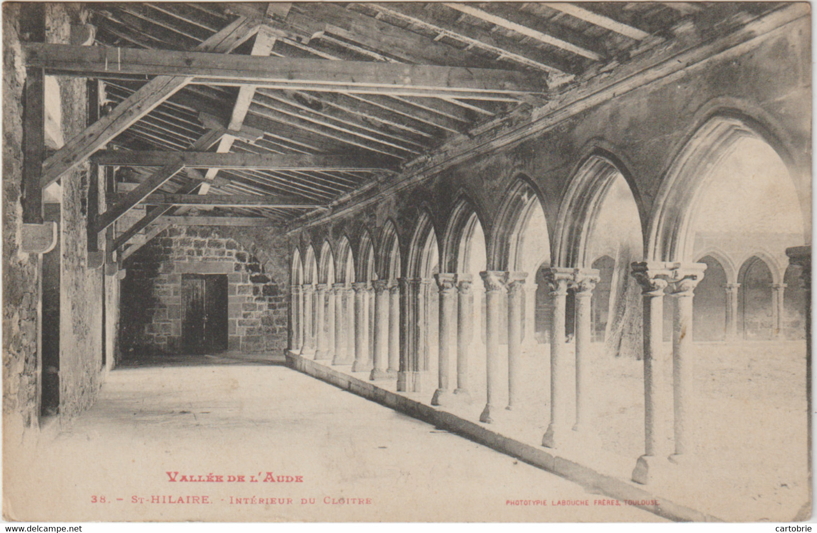 Dépt 11 - SAINT-HILAIRE-DE-L'AUDE - Intérieur Du Cloître - Saint Hilaire