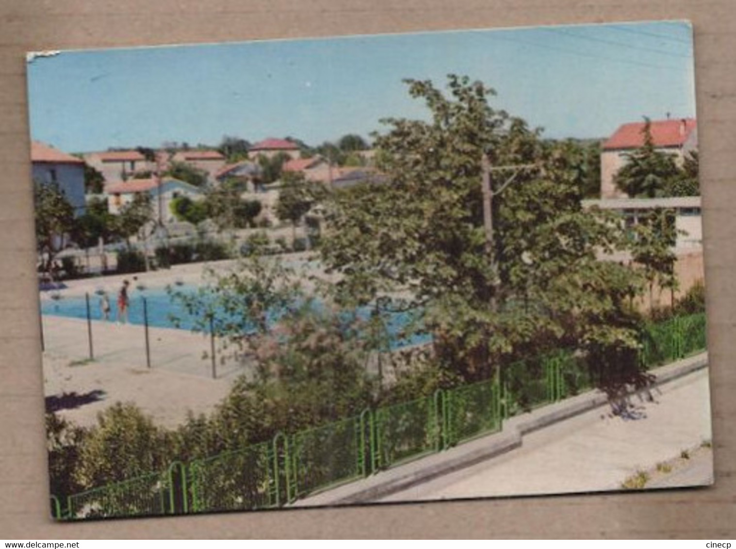 CPSM 34 - PAULHAN - La Piscine - Jolie Vue Derrière Les Arbres Edifice NATATION 1973 - Paulhan